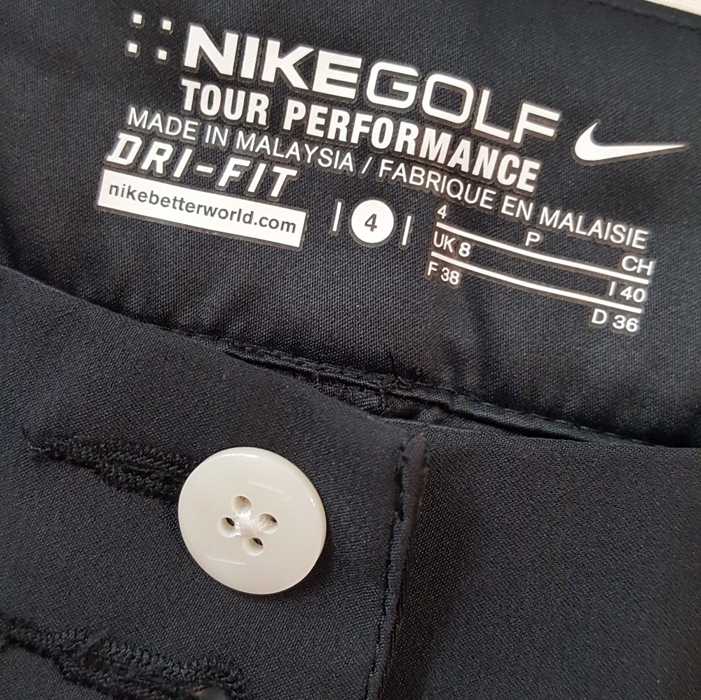 Gently Used NIKE Black Golf Skort